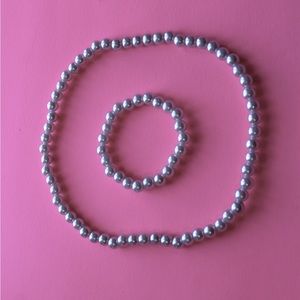 Set of pearls necklace and bracelet matching set new with tags one size